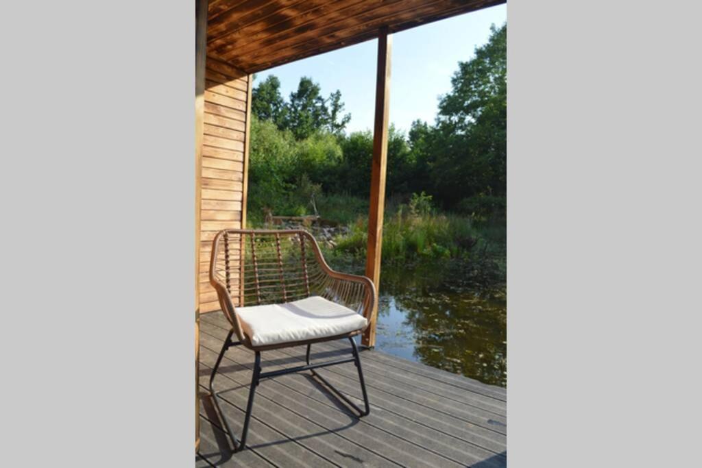 Heather Hut, Off-Grid Cottage On A Pond+2 Ha Darzkowo Esterno foto
